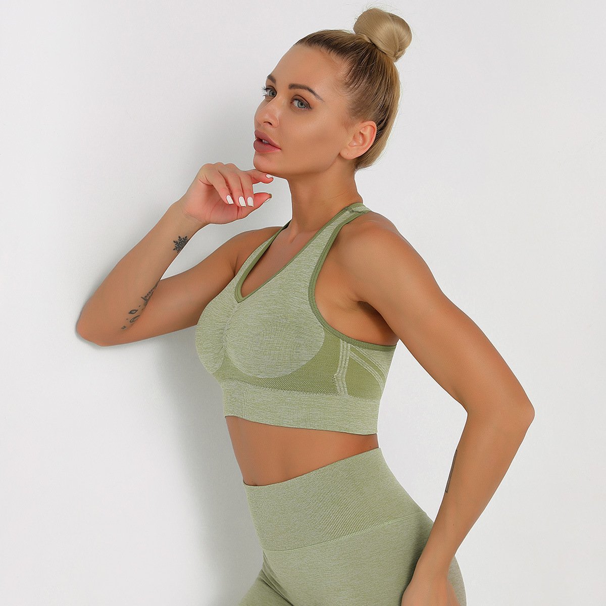 New Push Up Sports Tops Fitness Women Sport Female Sport Gym Crop Vest Padded Seamless Brassiere Sports Top Workout Bra